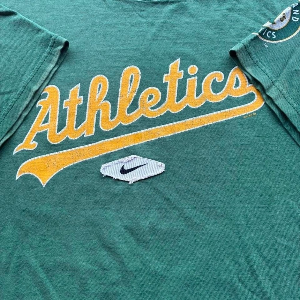 Vintage 90s Nike Center Patch‎ Athletics Baseball Team Shirt Boxy Green Tee